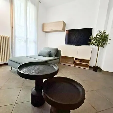 Superb & Modern Centro Lecco, In Galleria Roma By Eva Urban * ليكو