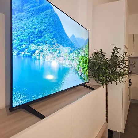 Superb & Modern Centro Lecco, In Galleria Roma By Eva Urban شقة ليكو